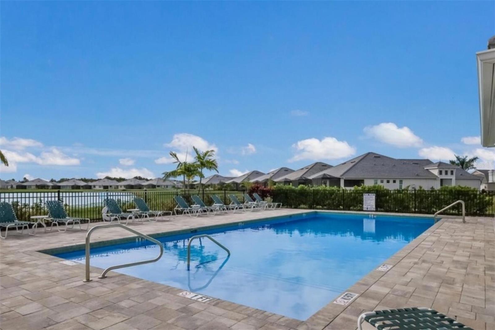 WATERCOLOR PLACE - Residential