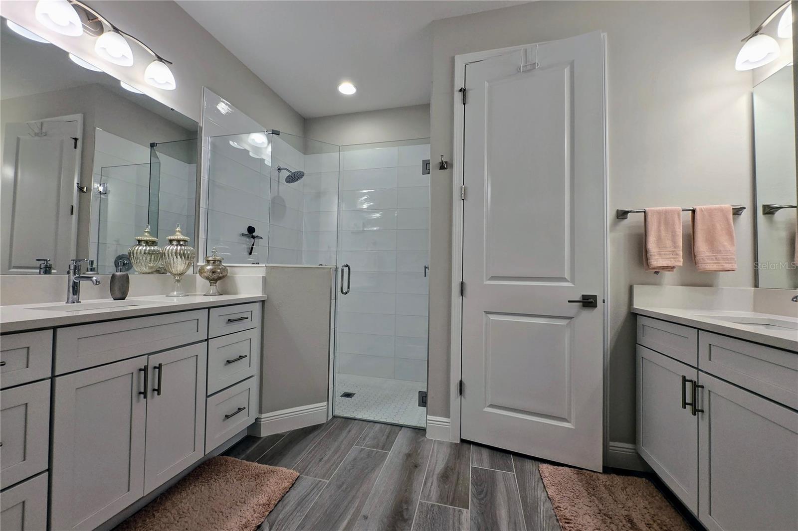 WATERCOLOR PLACE - Residential