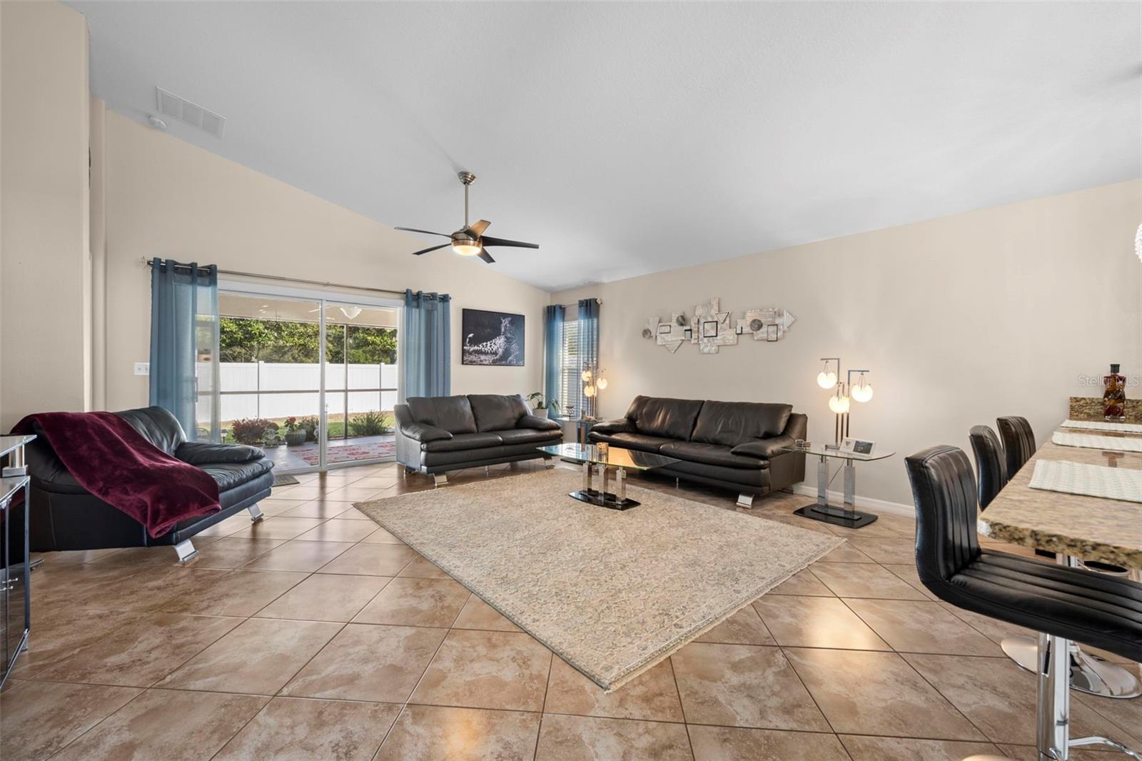 BRIAR OAKS VILLAGE 01 - Residential