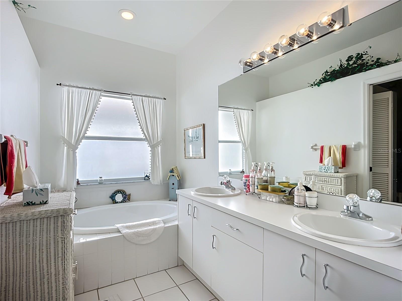 DEL SOL VILLAGE AT LONGWOOD RUN PH 02 - Residential