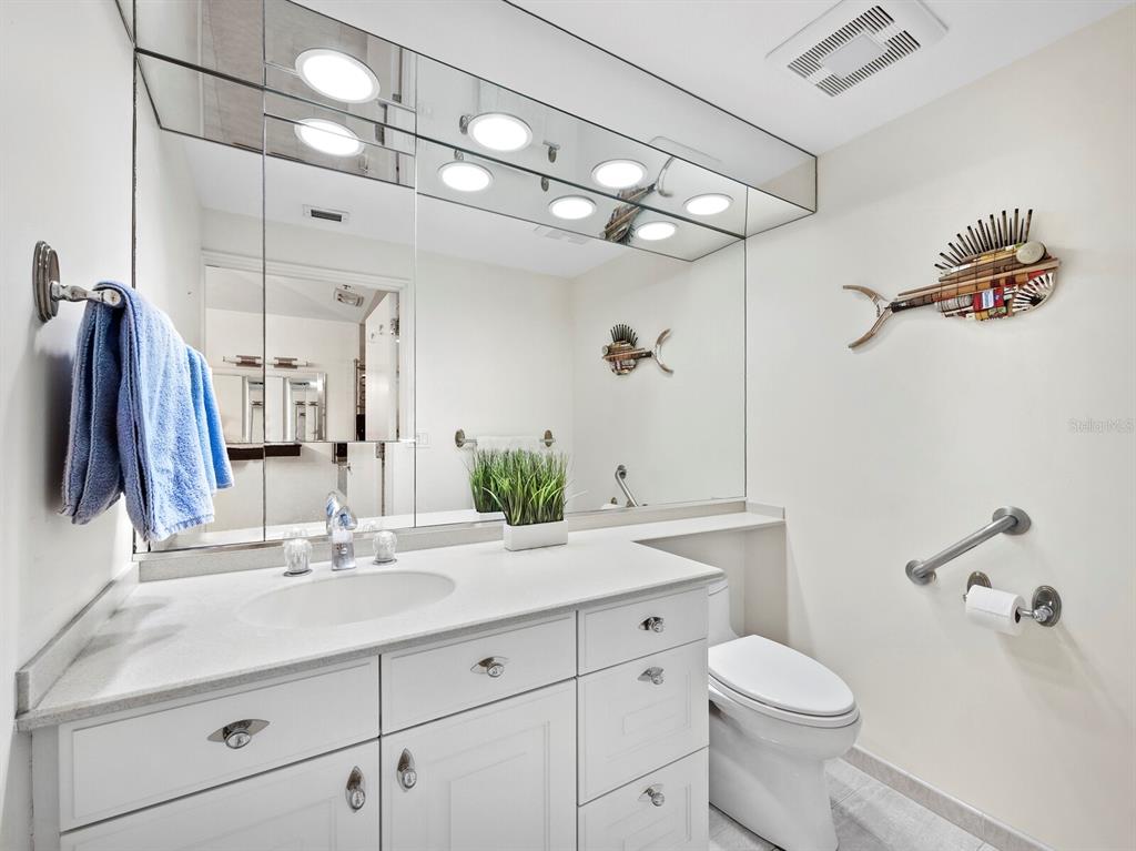 GRAND BAY 2 - Residential