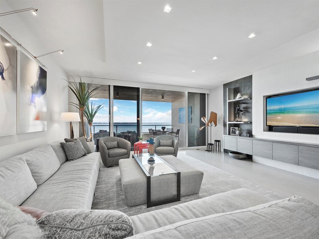 GRAND BAY 2 - Residential