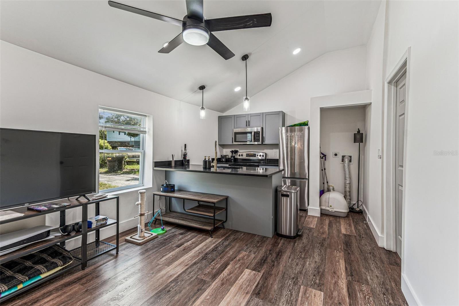 HALLS CENTRAL AVE 3 - Residential Income
