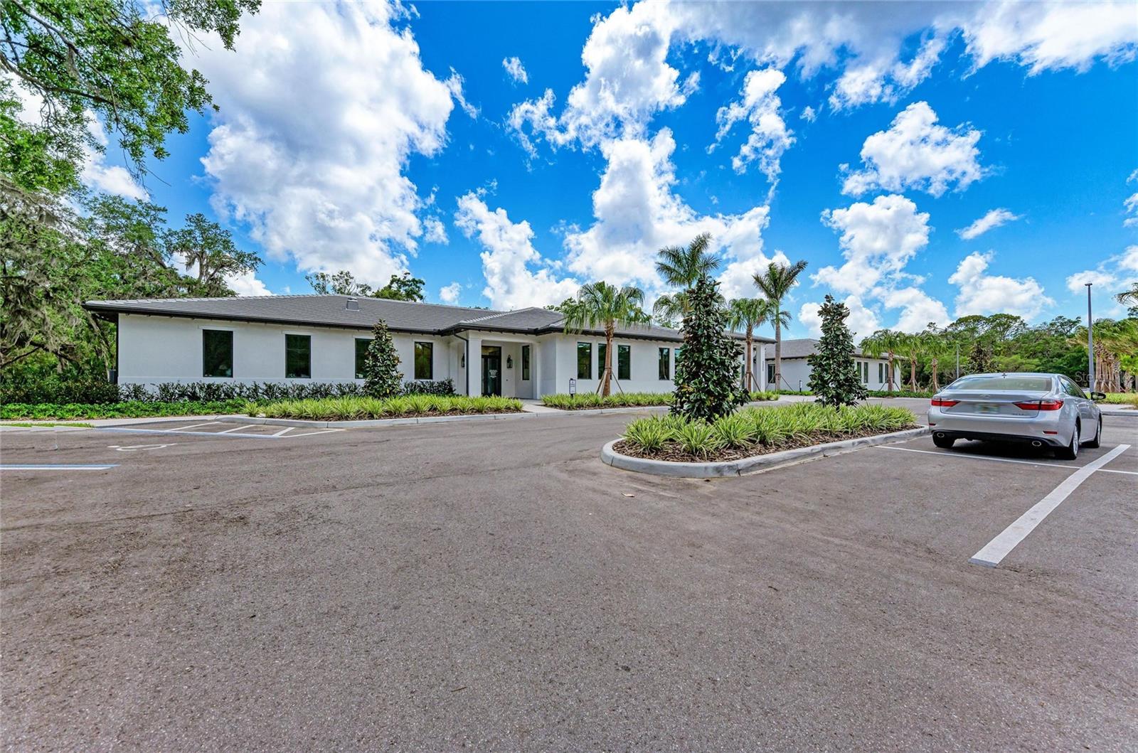 WILLOW LINKS - Residential