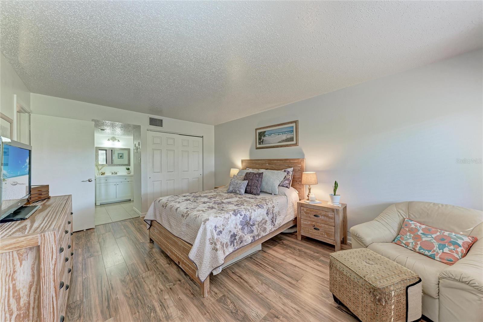 WILLOW LINKS - Residential