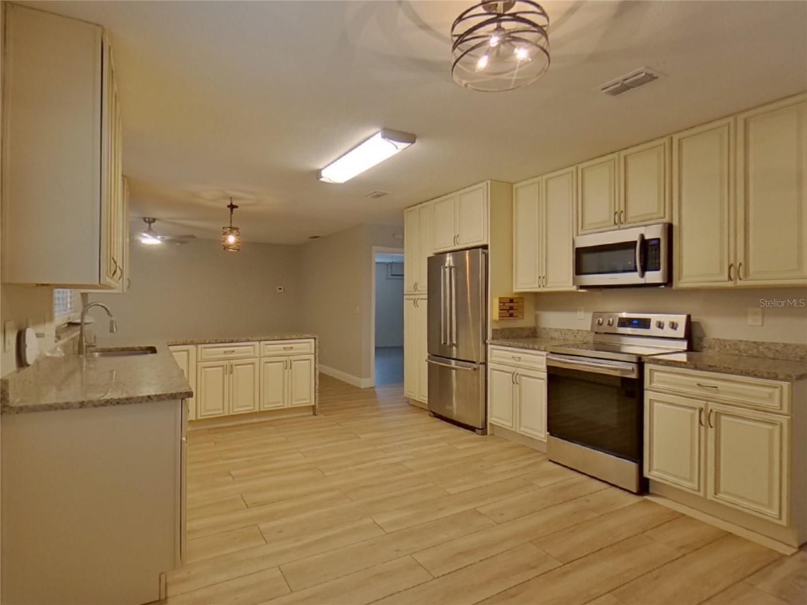 FOREST BROOK 5TH SEC - Residential Lease