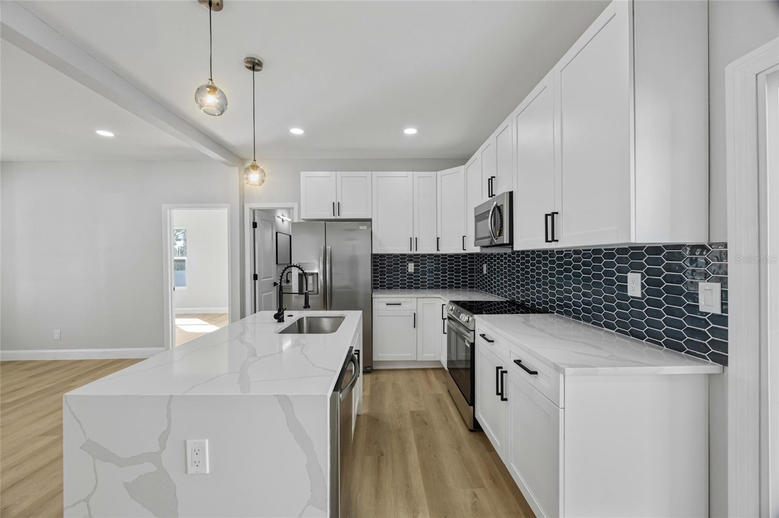 PADGETTS R M ESTATE RESUB - Residential