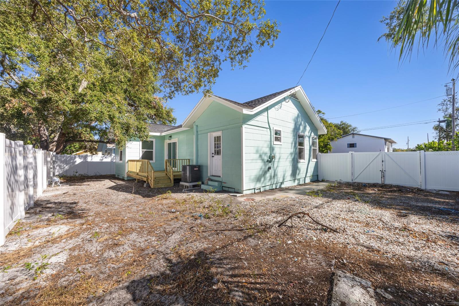 PADGETTS R M ESTATE RESUB - Residential