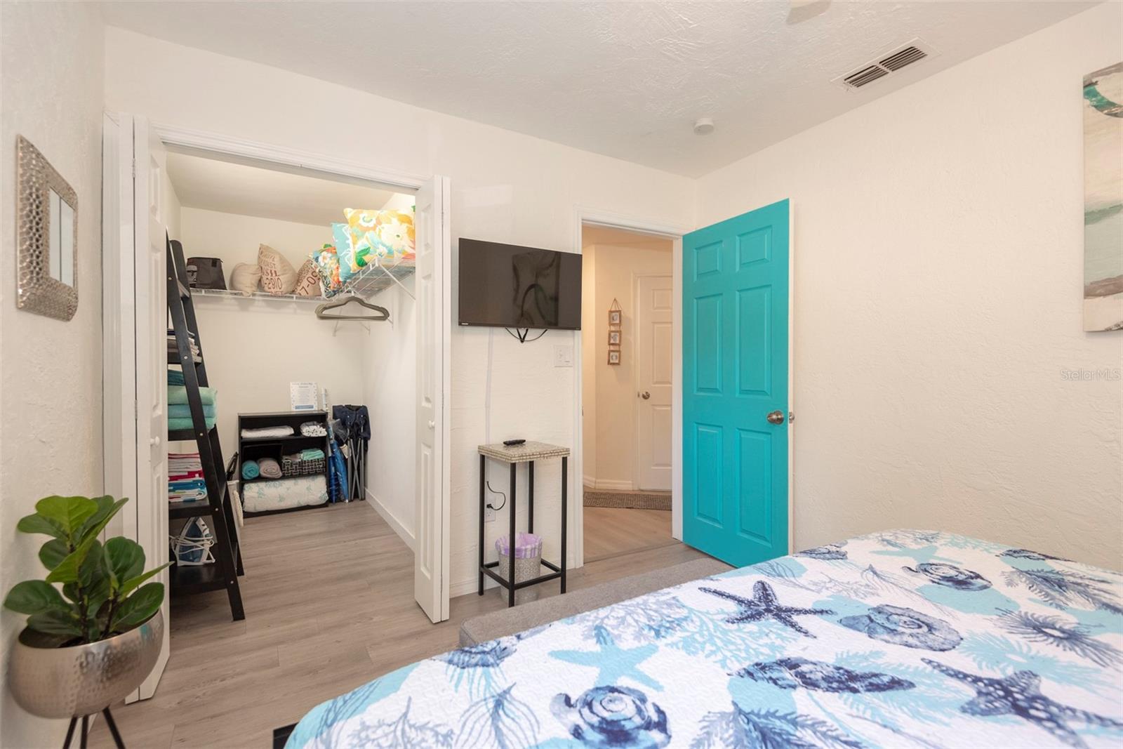 ALLANDALE - Residential