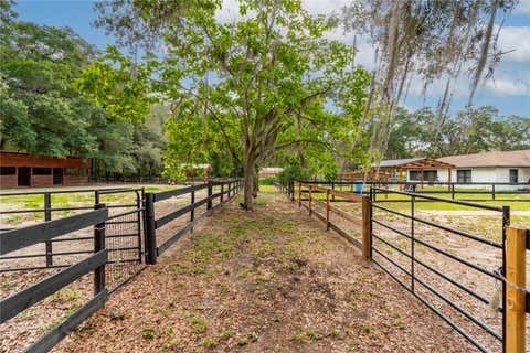 Tiny photo for 2735 NE 127th Place, Anthony, FL 32617 (MLS # OM726913)
