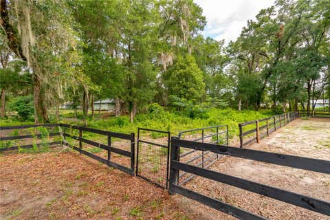 Tiny photo for 2735 NE 127th Place, Anthony, FL 32617 (MLS # OM726913)