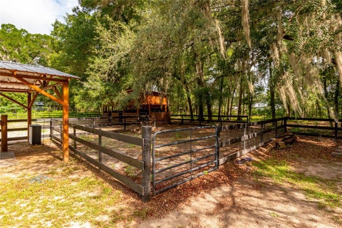 Tiny photo for 2735 NE 127th Place, Anthony, FL 32617 (MLS # OM726913)
