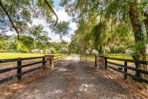 Tiny photo for 2735 NE 127th Place, Anthony, FL 32617 (MLS # OM726913)