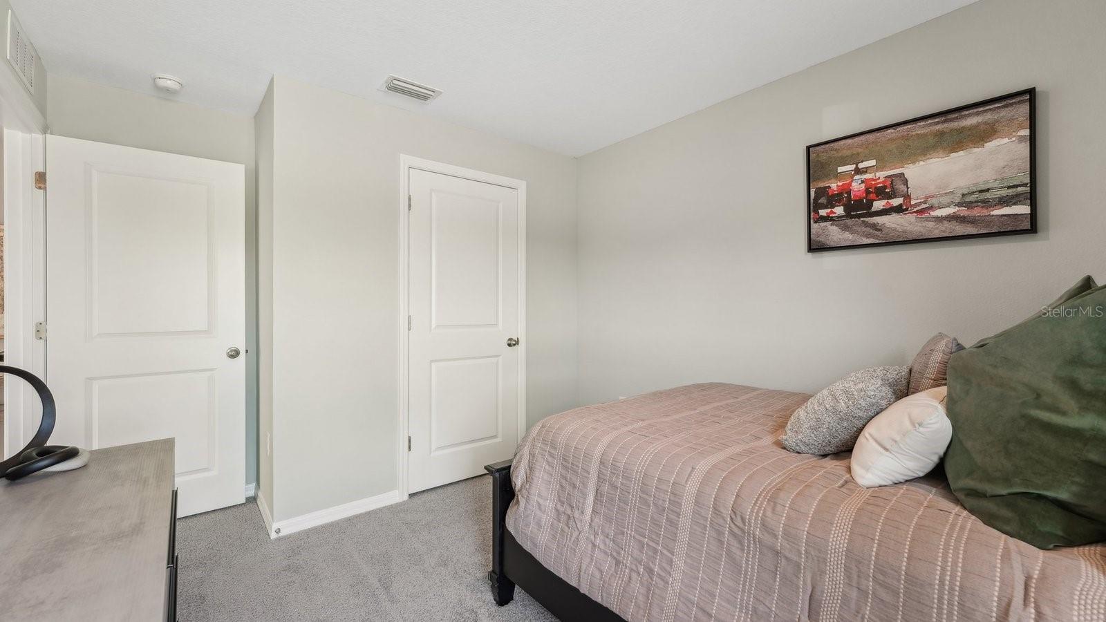 OAKFIELD LAKES - Residential