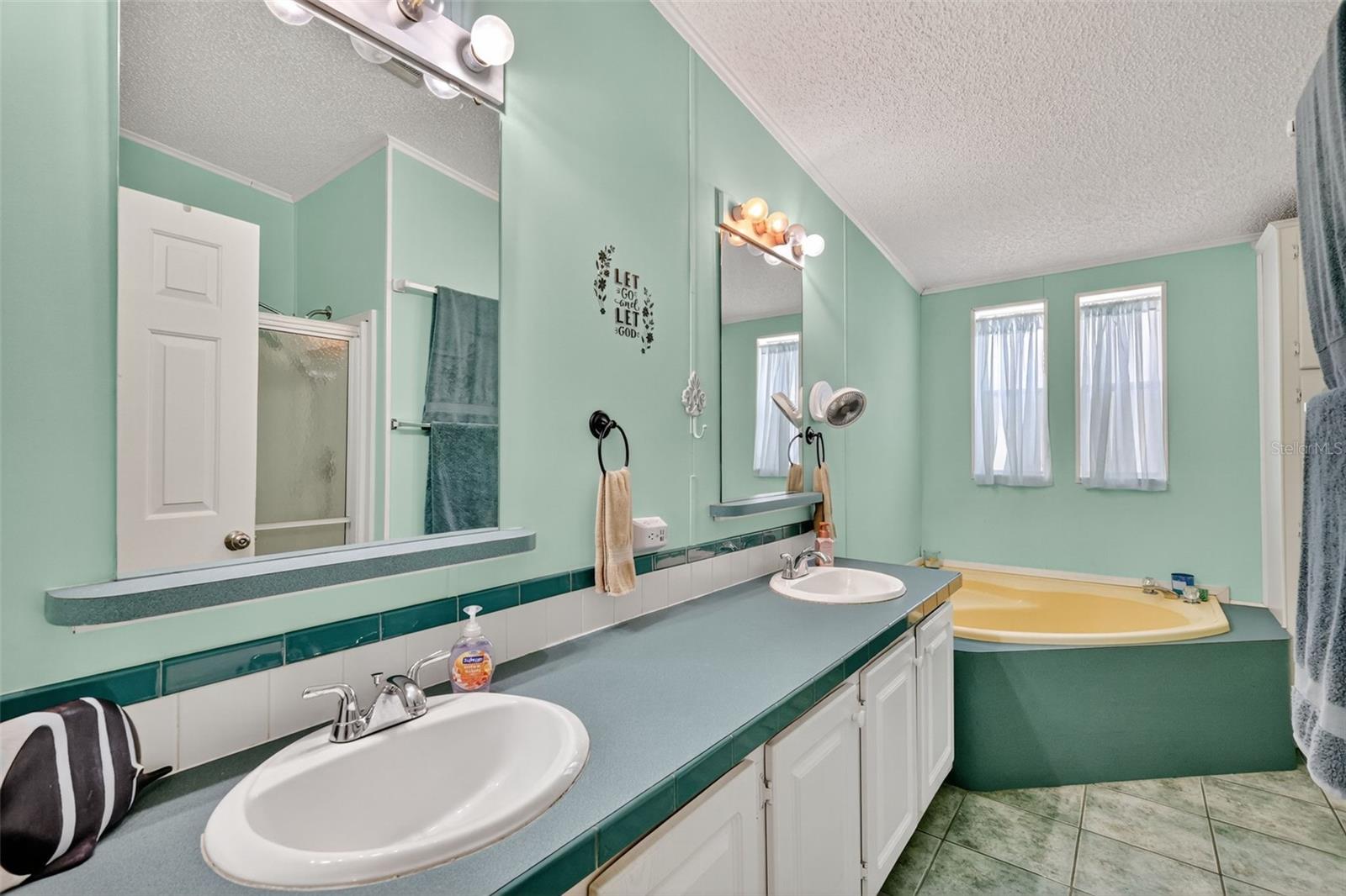 PLUM LAKE ESTATES SUB - Residential