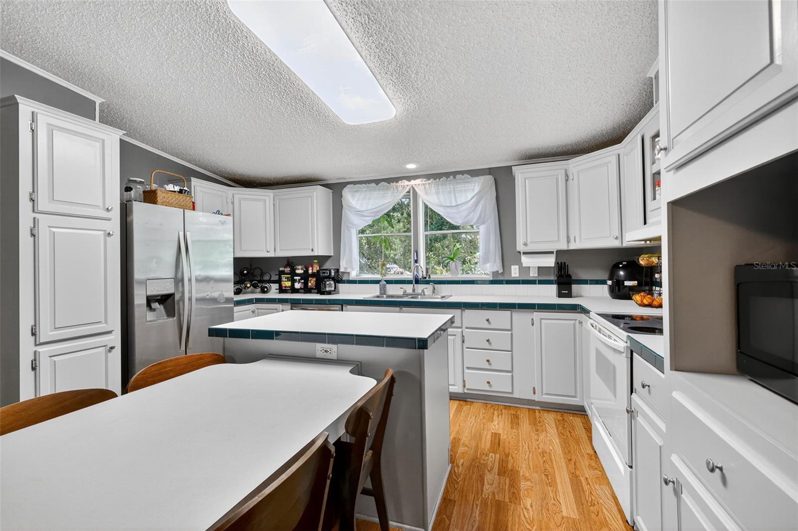 PLUM LAKE ESTATES SUB - Residential