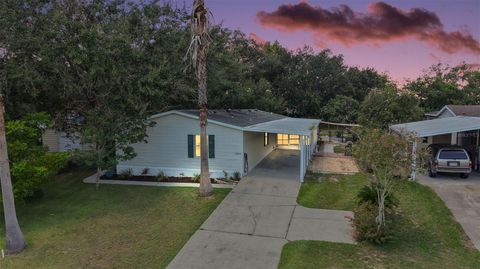 Photo of 13025 Plum Lake, Minneola, FL 34715 (MLS # G5101142)