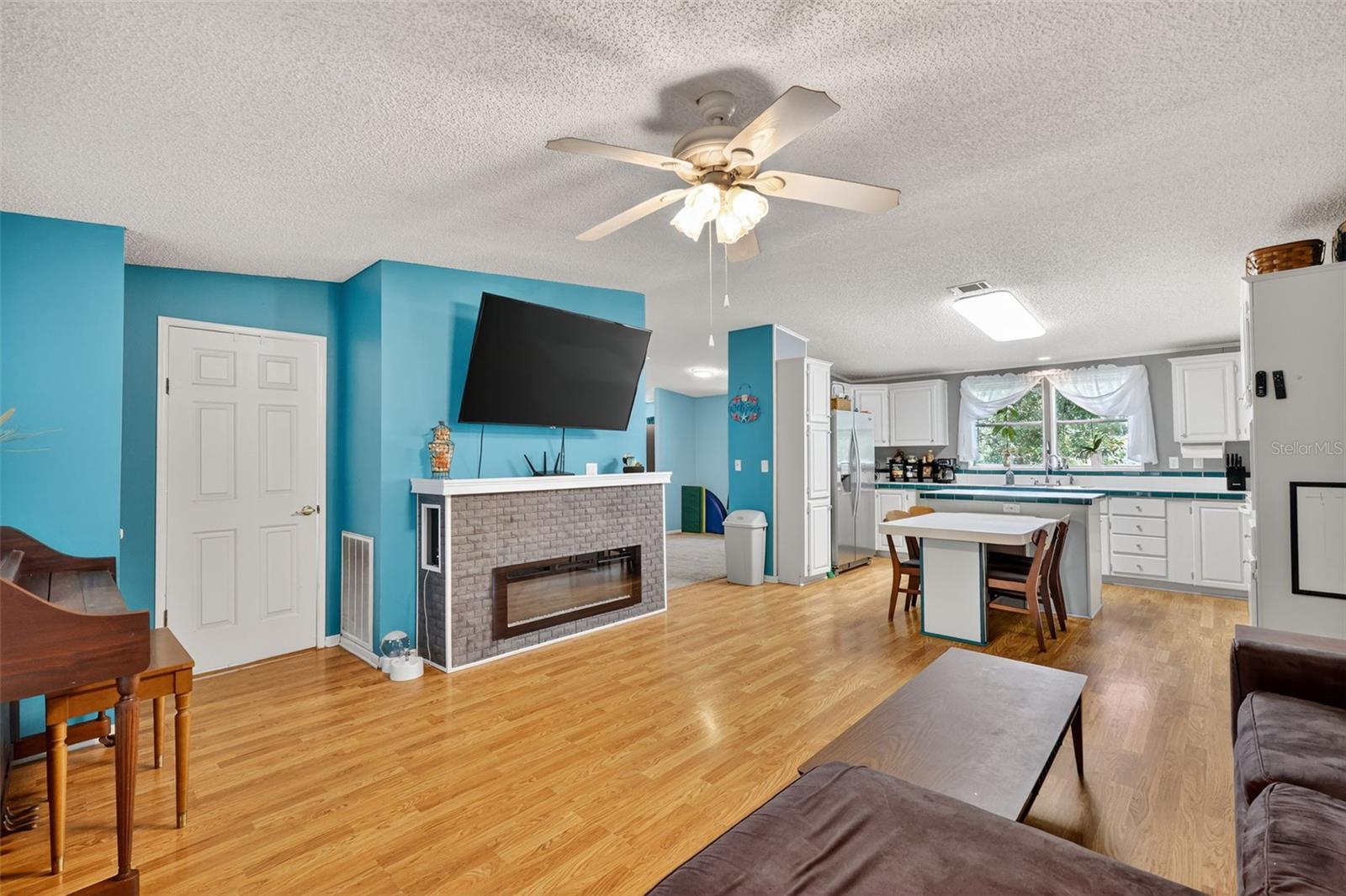 PLUM LAKE ESTATES SUB - Residential