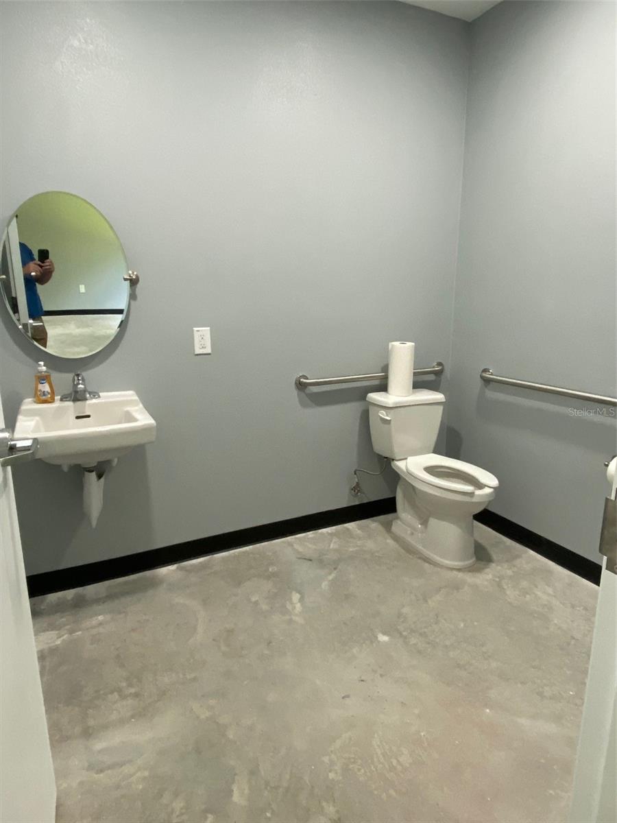 TILLMAN BUSINESS CENTER - Commercial Lease