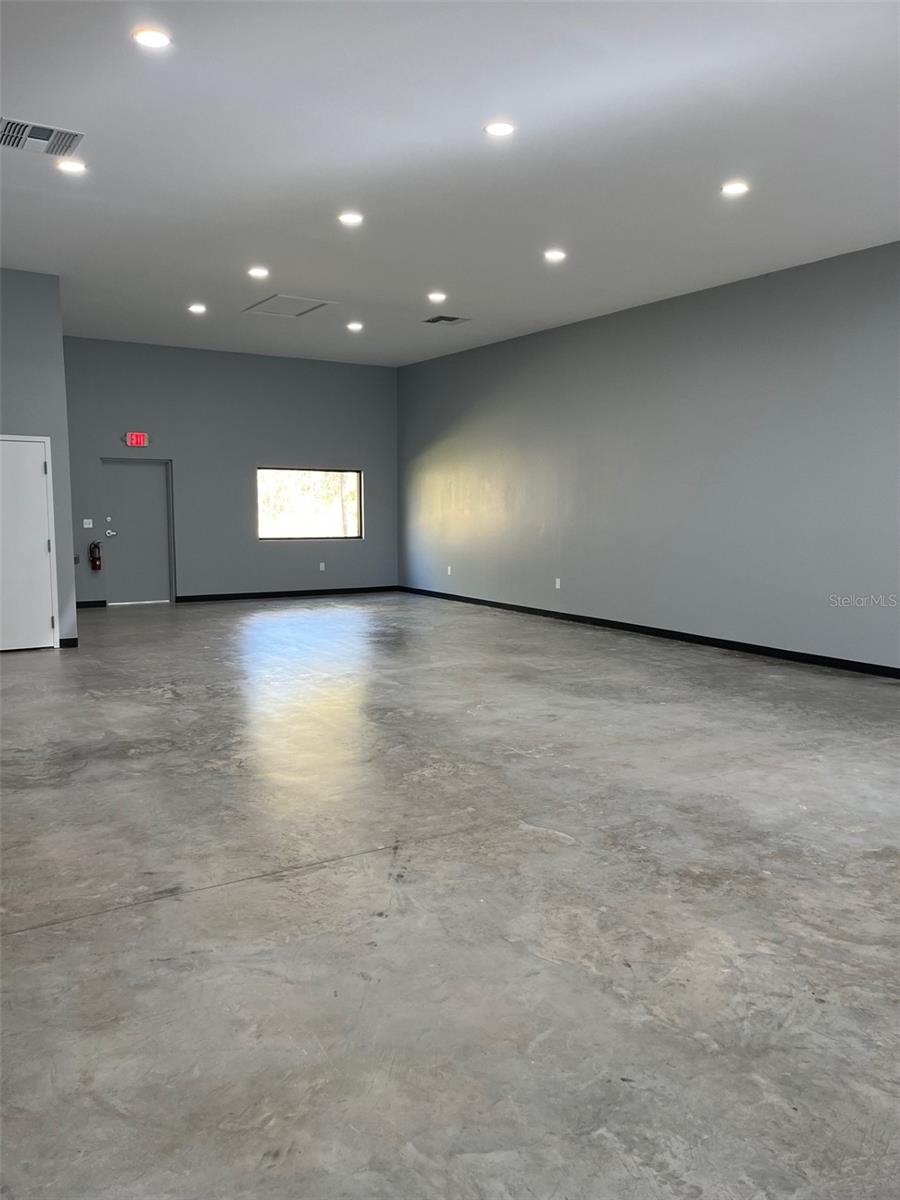 TILLMAN BUSINESS CENTER - Commercial Lease