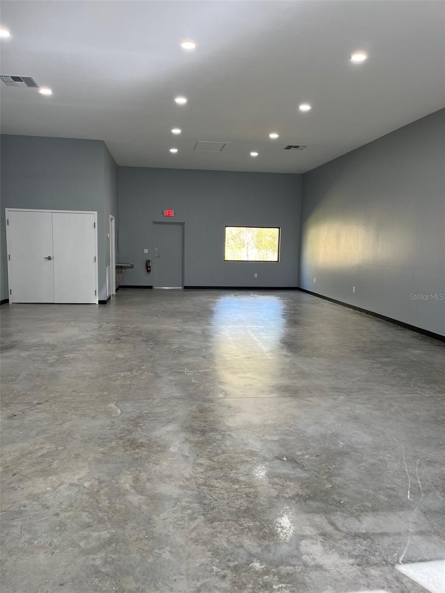 TILLMAN BUSINESS CENTER - Commercial Lease