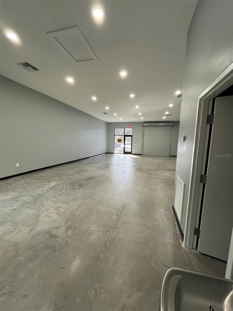 TILLMAN BUSINESS CENTER - Commercial Lease