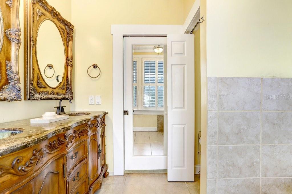 HYDE PARK WEST - Residential