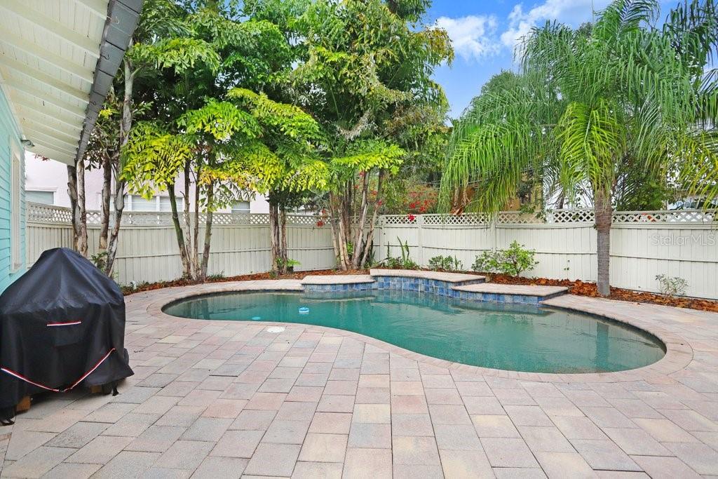 HYDE PARK WEST - Residential