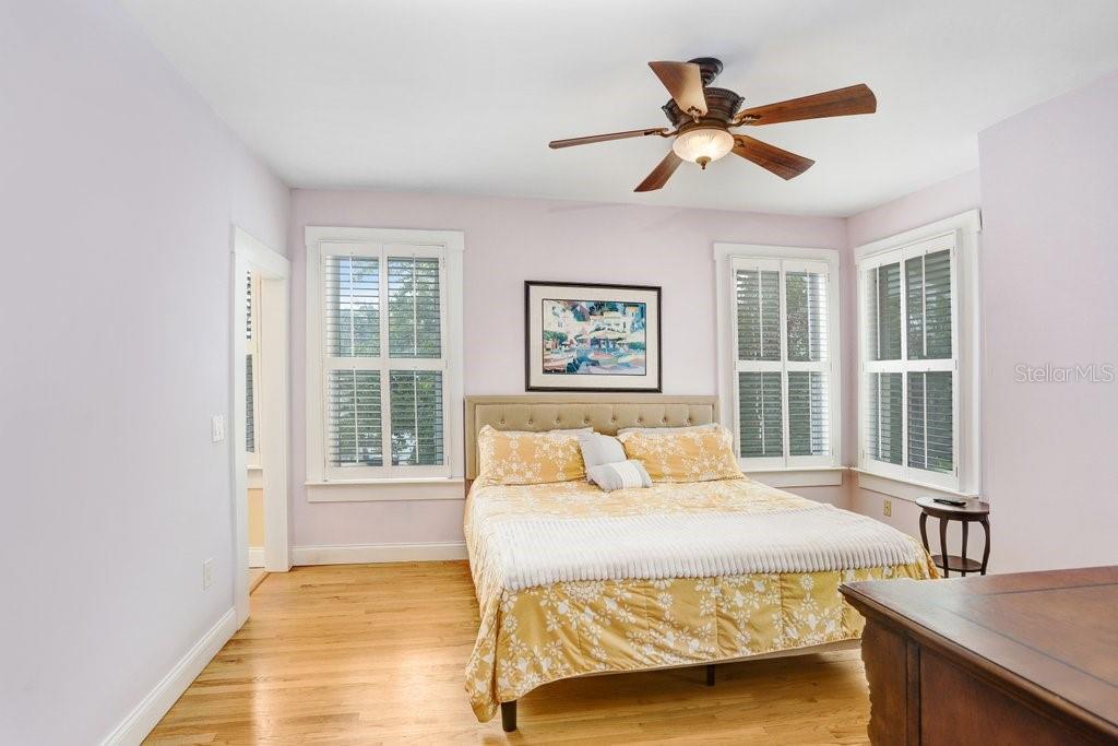 HYDE PARK WEST - Residential