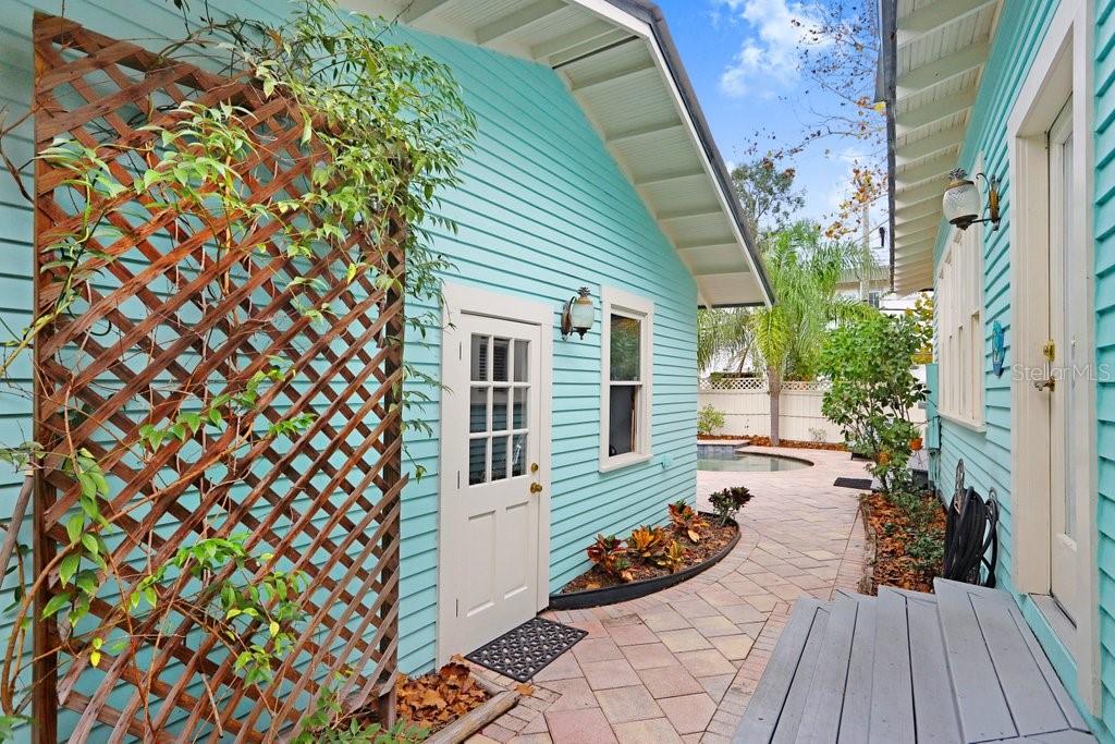 HYDE PARK WEST - Residential