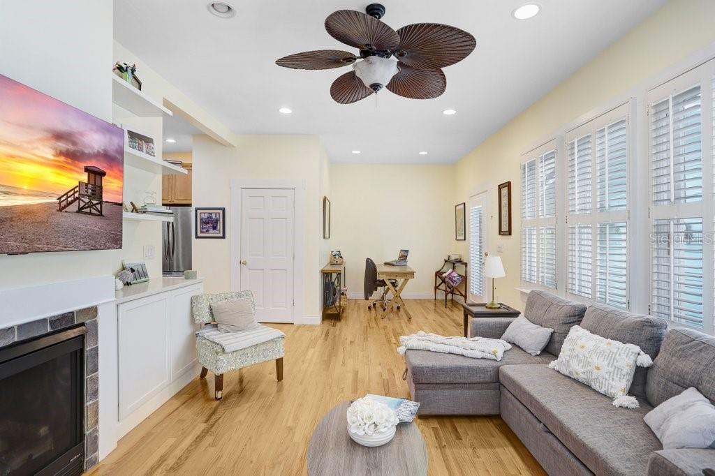 HYDE PARK WEST - Residential