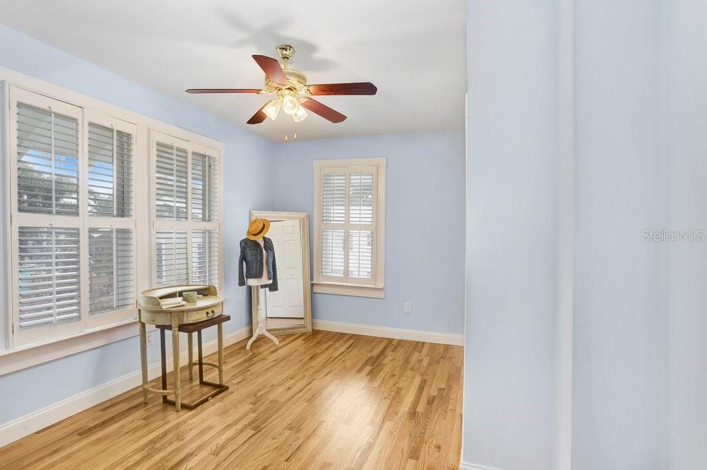 HYDE PARK WEST - Residential