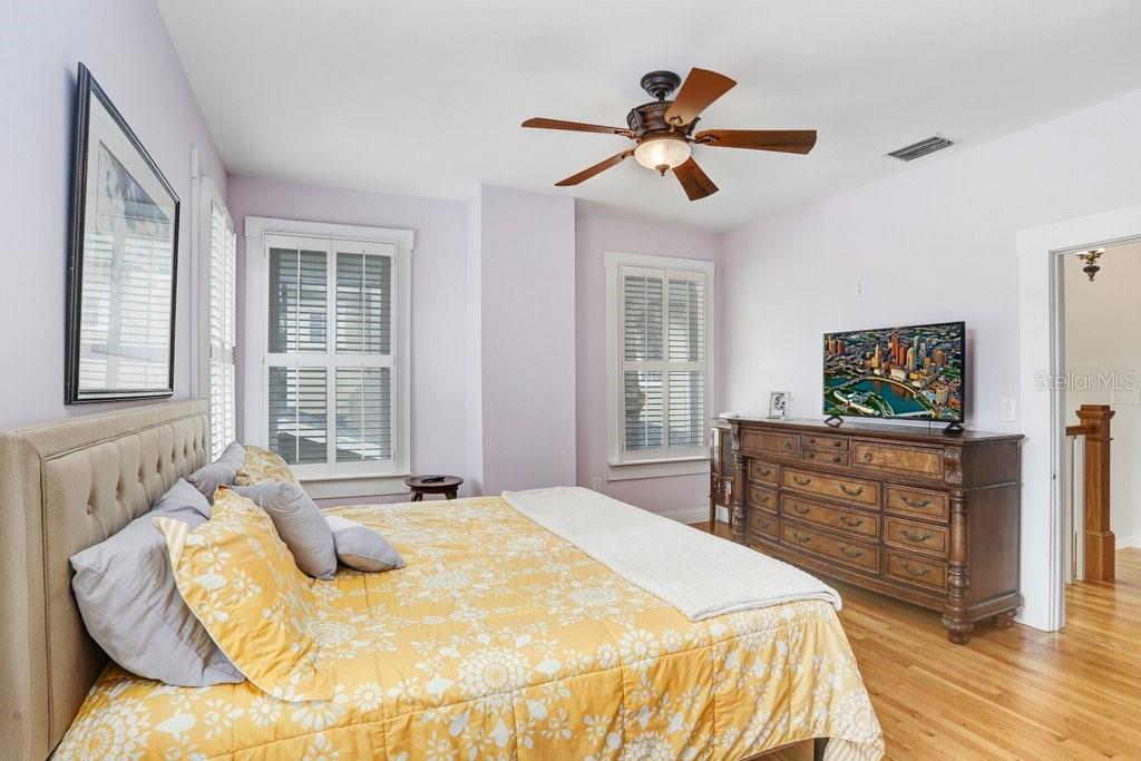 HYDE PARK WEST - Residential