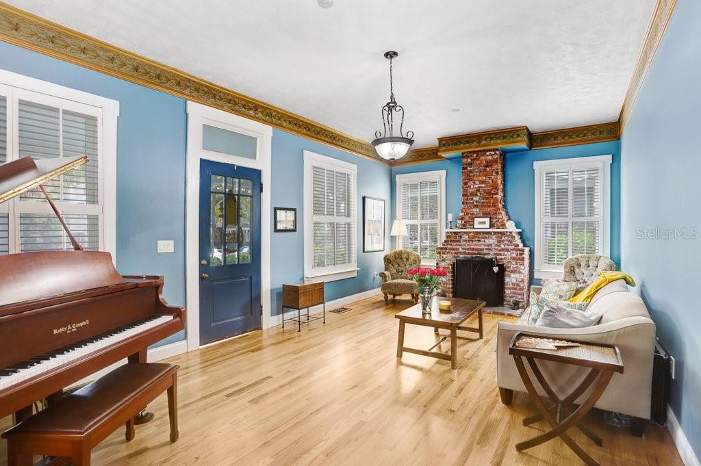 HYDE PARK WEST - Residential