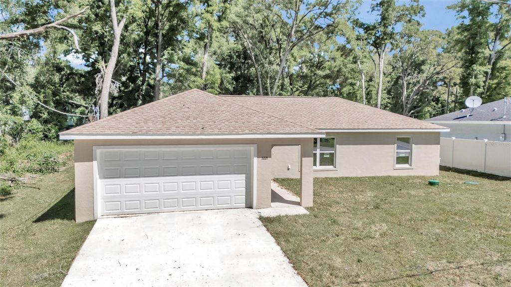 Photo of 101 Locust Radial, Ocala, FL 34472 (MLS # O6366032)