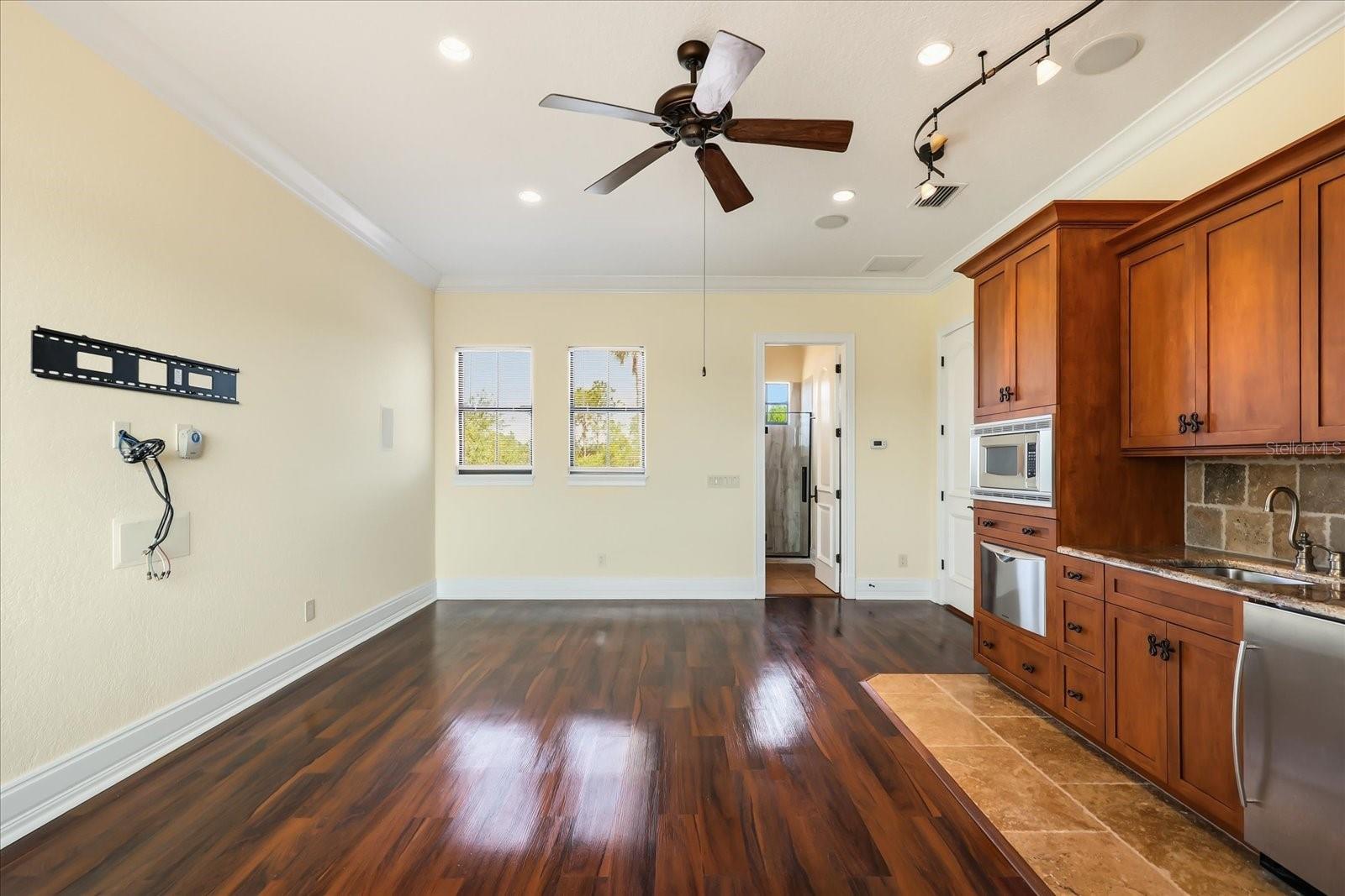 RESERVE AT BELMERE PH 02 48 144 - Residential