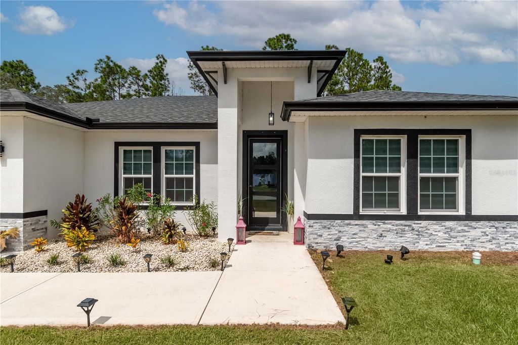 Photo of 13176 SW 73rd Court Road, Ocala, FL 34473 (MLS # OM710447)