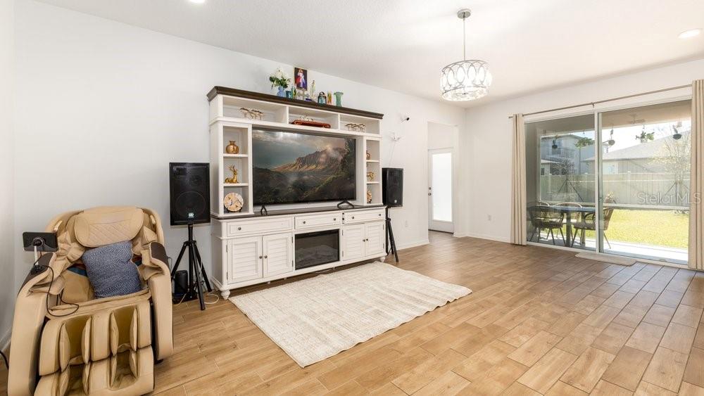 WHISPERING OAKS PRESERVE PH 2 - Residential