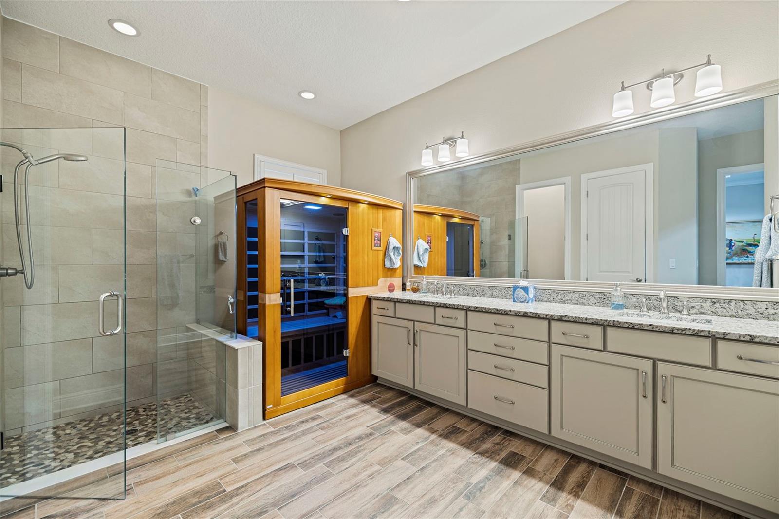 TIERRA VERDE UNIT 1 4TH REP - Residential