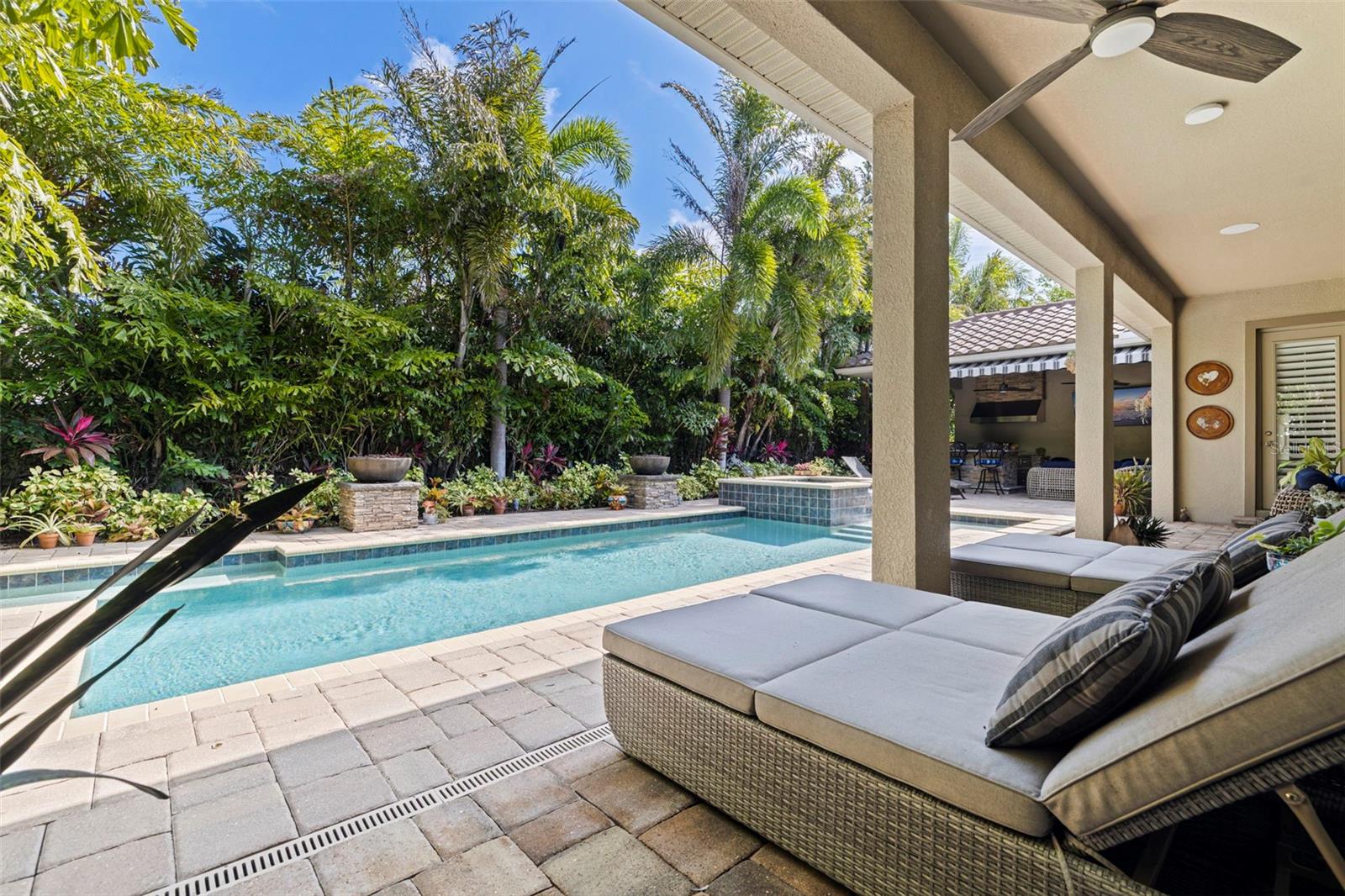 TIERRA VERDE UNIT 1 4TH REP - Residential
