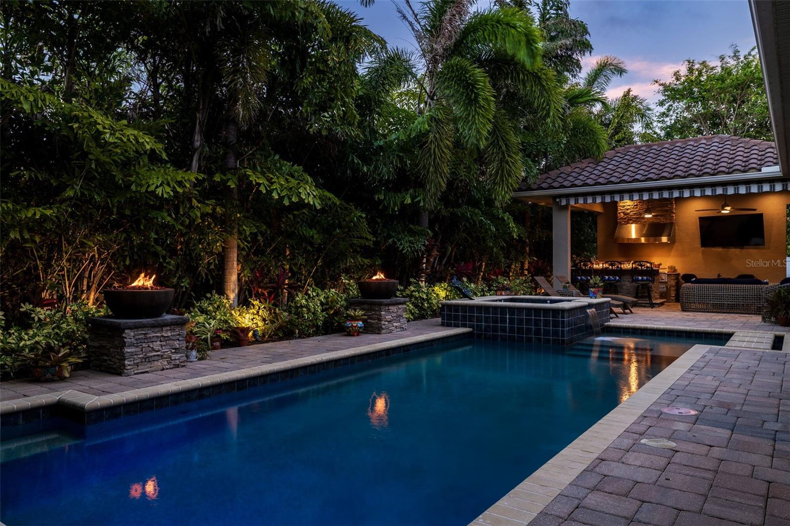 TIERRA VERDE UNIT 1 4TH REP - Residential