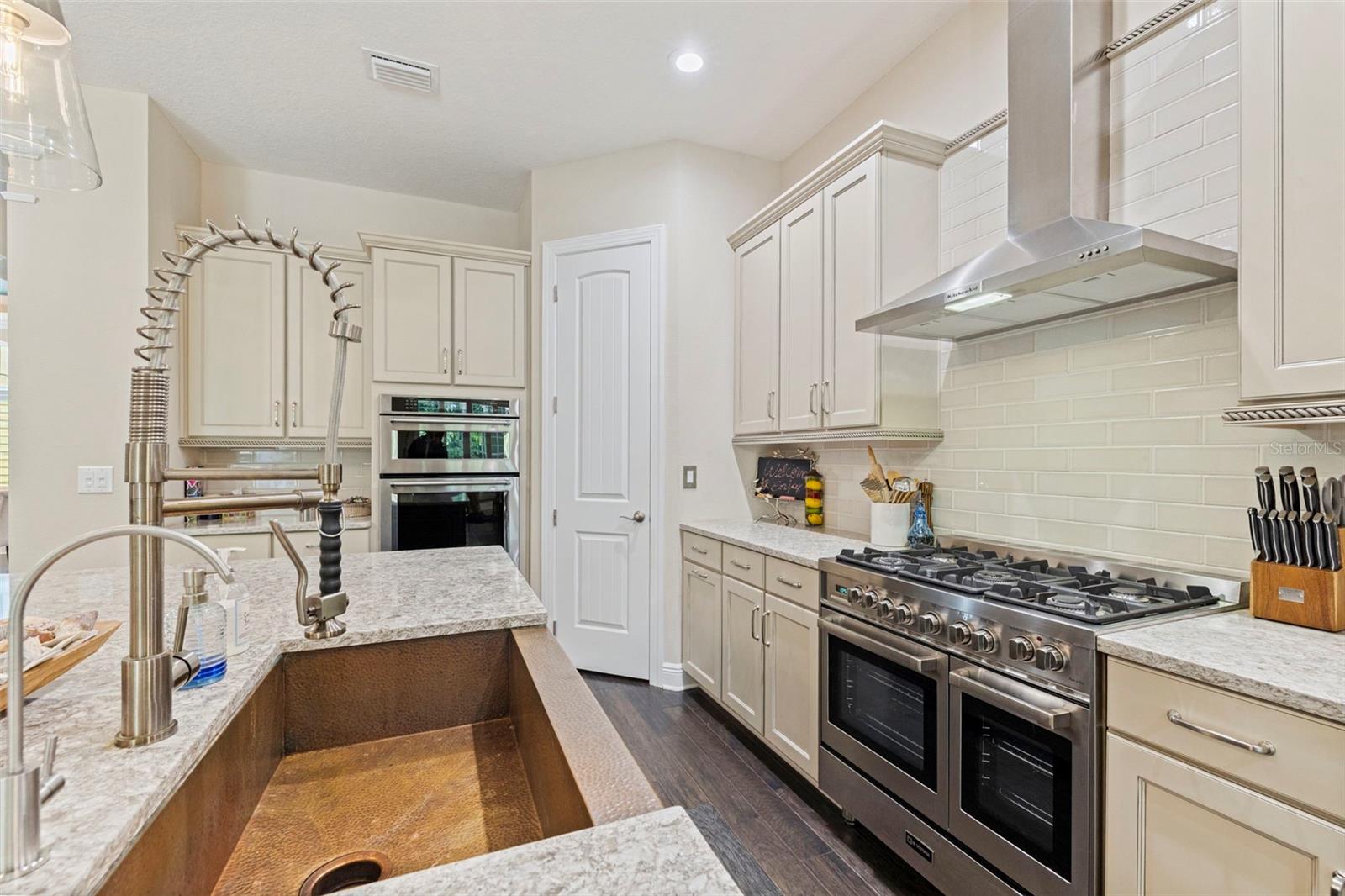 TIERRA VERDE UNIT 1 4TH REP - Residential