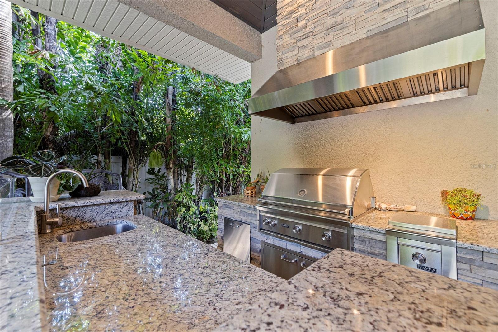TIERRA VERDE UNIT 1 4TH REP - Residential