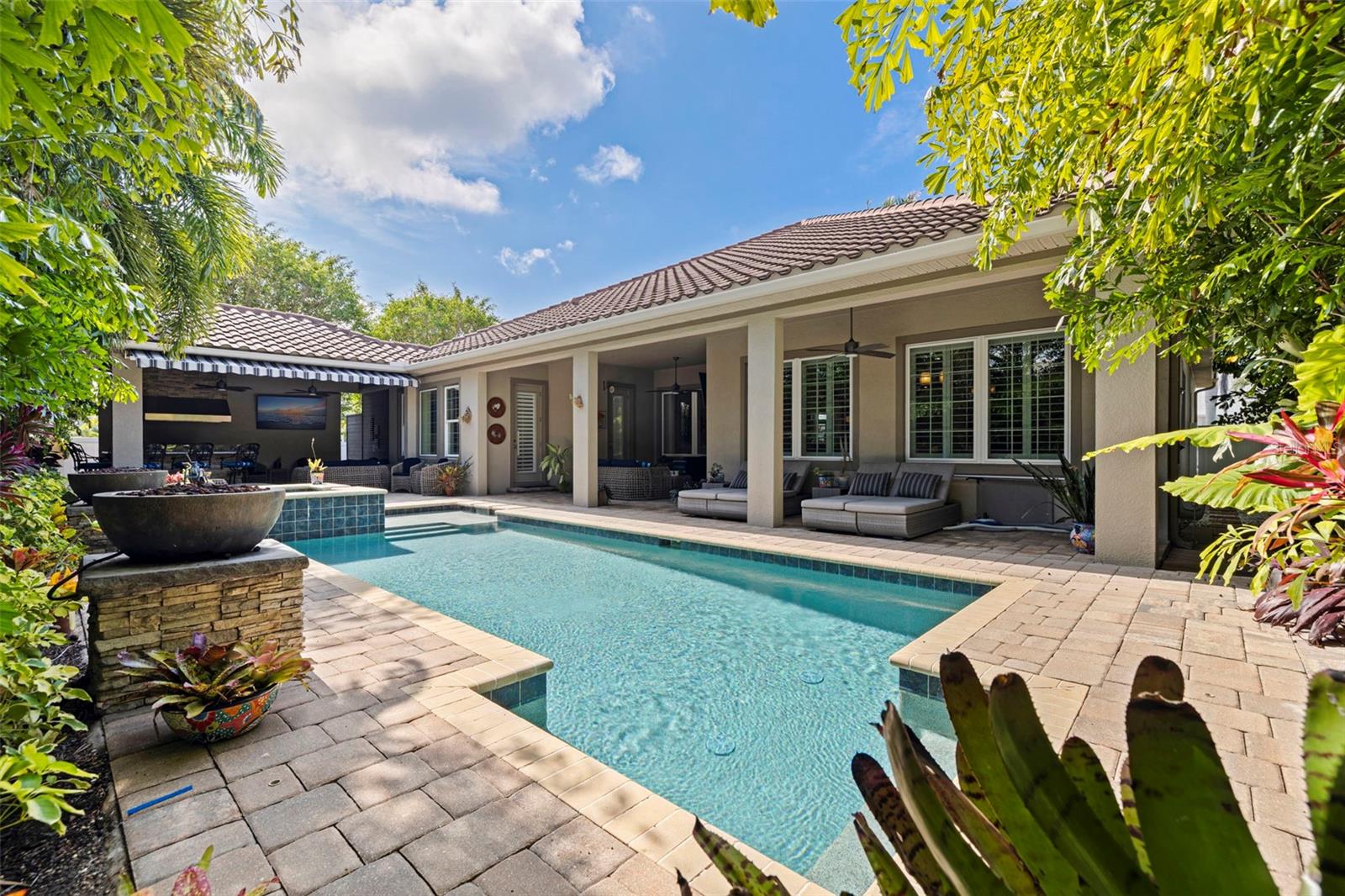 TIERRA VERDE UNIT 1 4TH REP - Residential