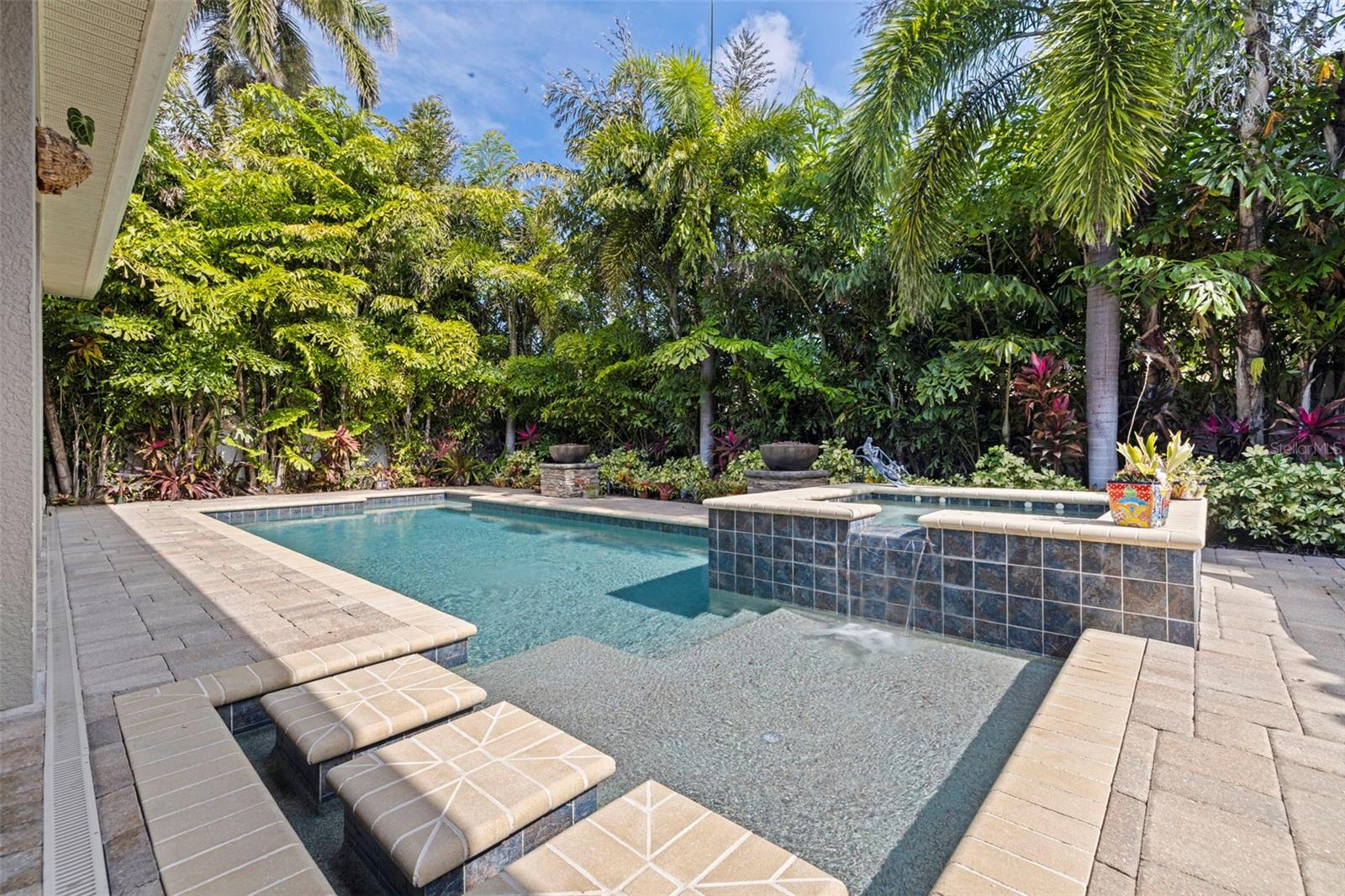 TIERRA VERDE UNIT 1 4TH REP - Residential