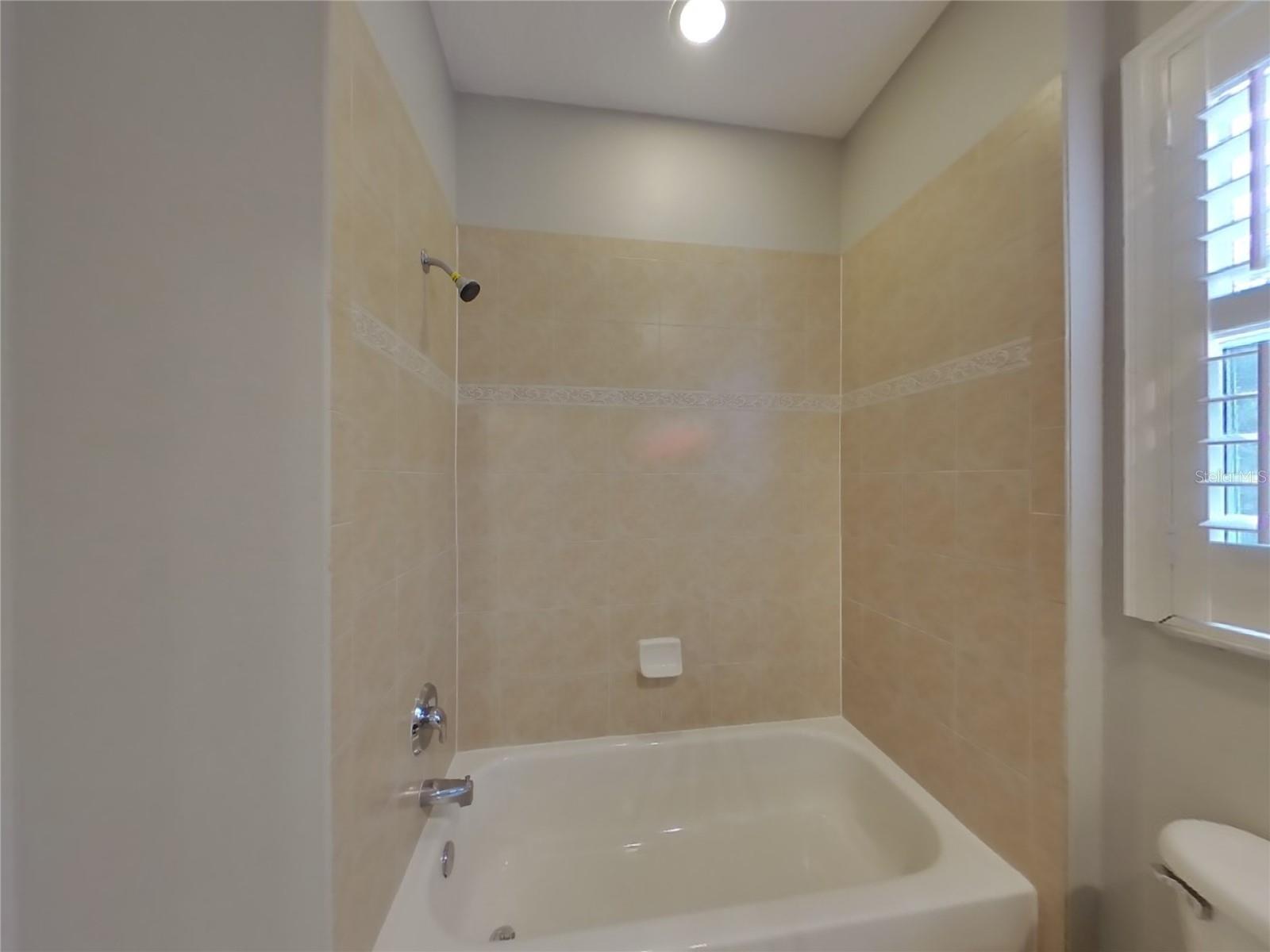 SUMMERPORT PH 03 - Residential Lease