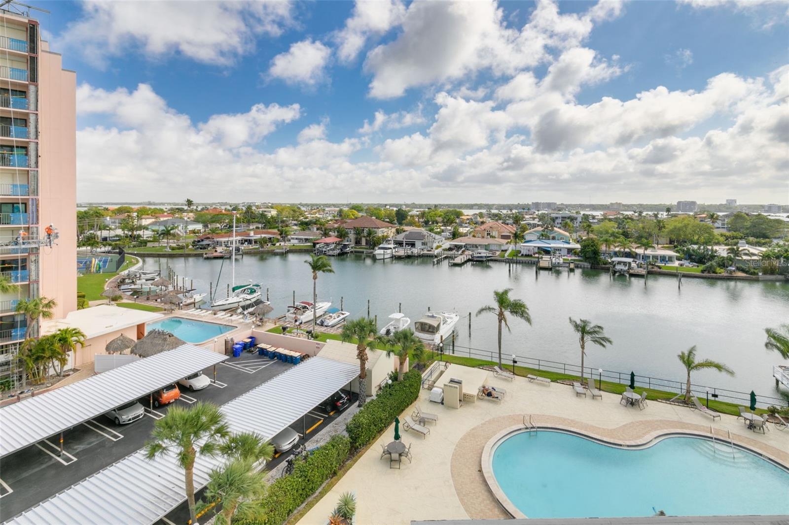 31 ISLAND WAY 502