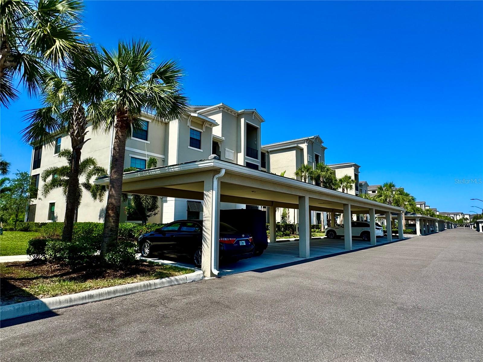 LAKEWOOD NATIONAL - Residential Lease