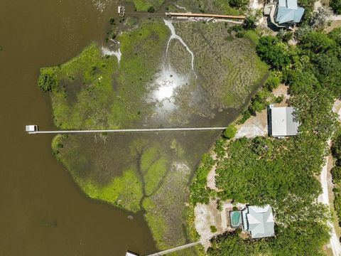 A home in CEDAR KEY