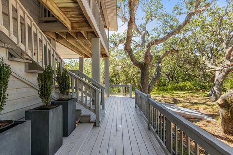 A home in CEDAR KEY